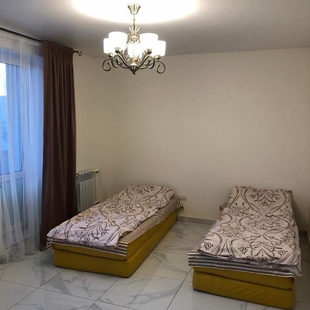 Апартаменты Luxflats Ровно Экстерьер фото